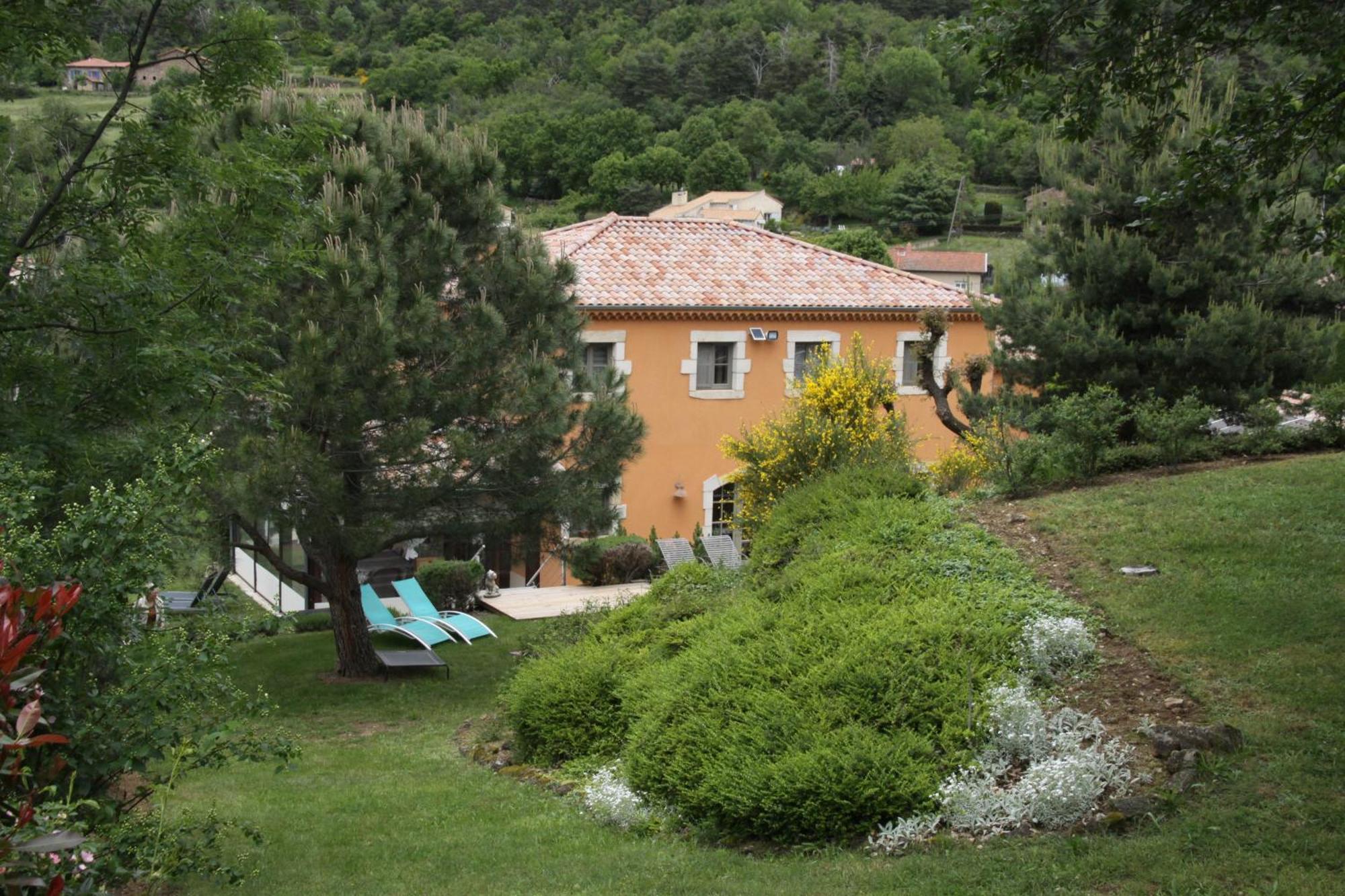 La Bastide De Fontaille Acomodação com café da manhã Saint-Félicien Exterior foto