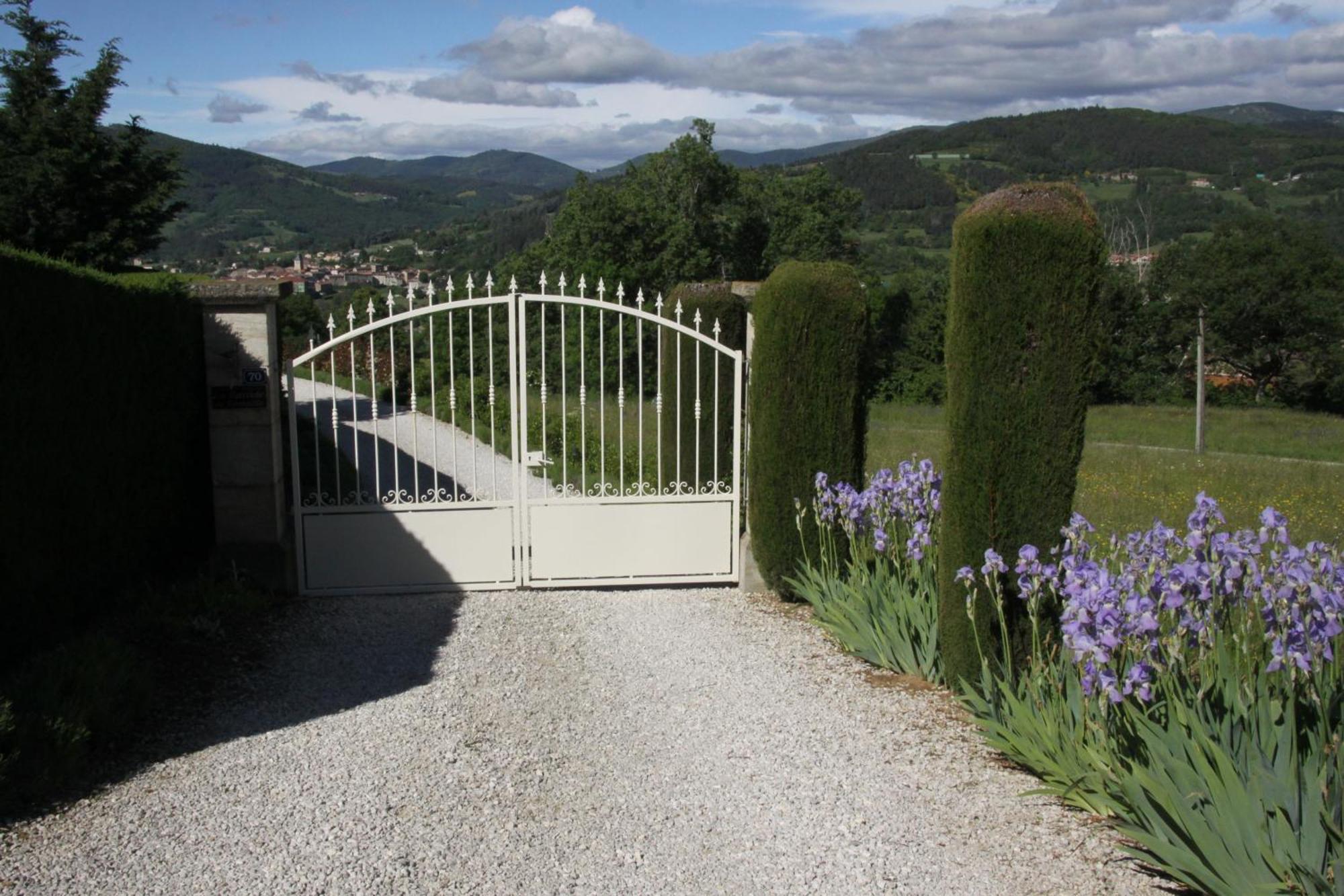 La Bastide De Fontaille Acomodação com café da manhã Saint-Félicien Exterior foto