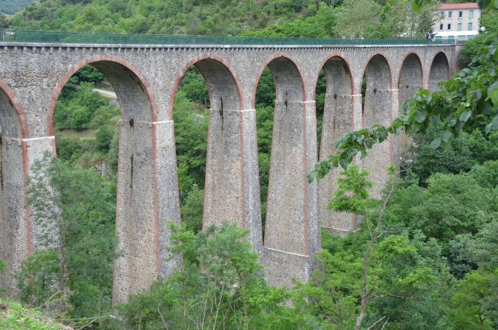 La Bastide De Fontaille Acomodação com café da manhã Saint-Félicien Exterior foto